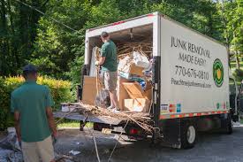 Best Yard Waste Removal  in Minneapolis, MN